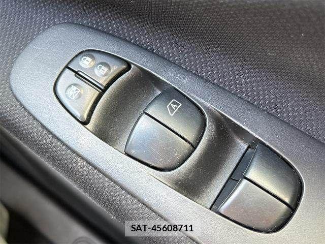 Nissan SERENA 2016-06 8831500-24