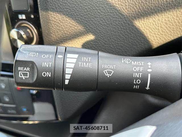 Nissan SERENA 2016-06 8831500-25