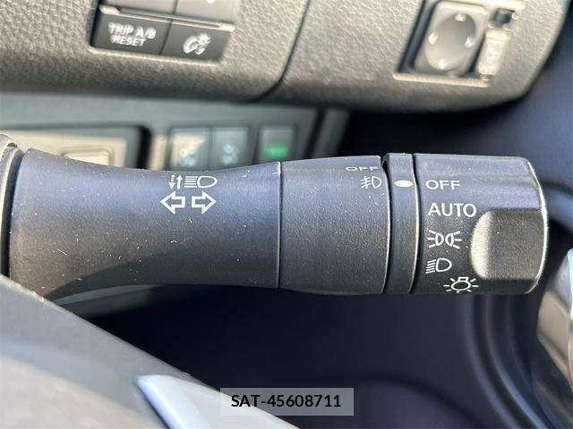 Nissan SERENA 2016-06 8831500-26