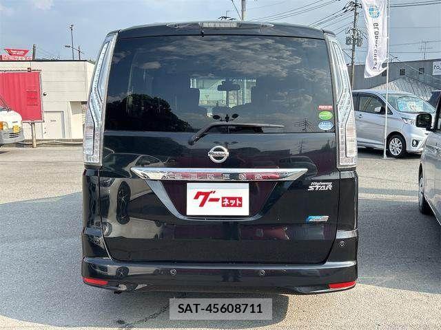 Nissan SERENA 2016-06 8831500-6