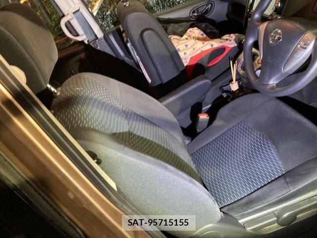 Nissan SERENA 2014-03 8831509-9