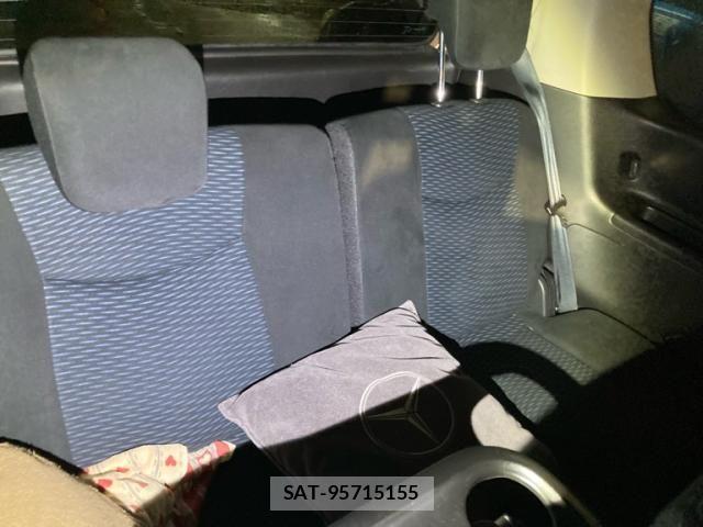 Nissan SERENA 2014-03 8831509-7
