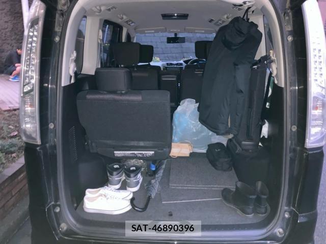 Nissan SERENA 2013-09 8831523-22
