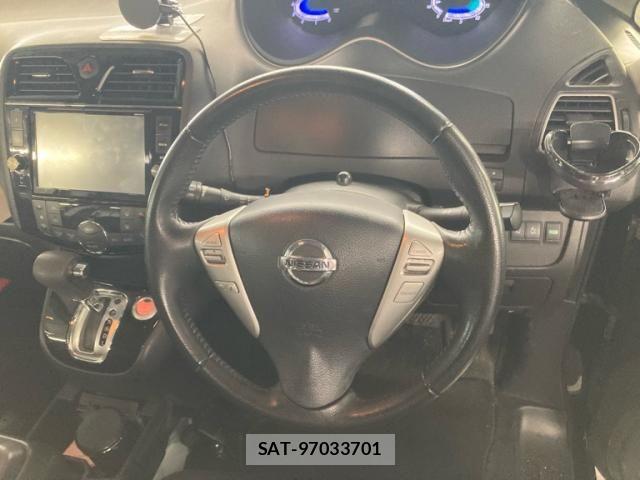 Nissan SERENA 2016-05 8831520-14