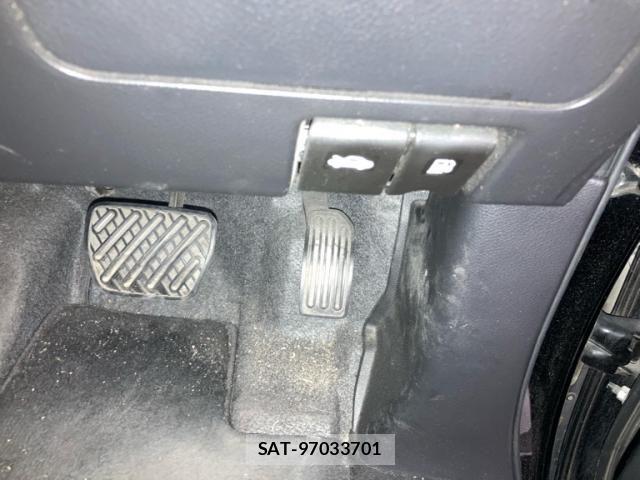 Nissan SERENA 2016-05 8831520-17