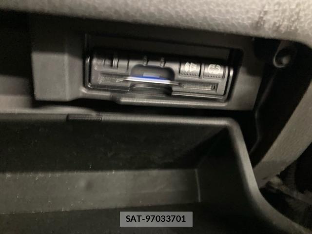 Nissan SERENA 2016-05 8831520-18