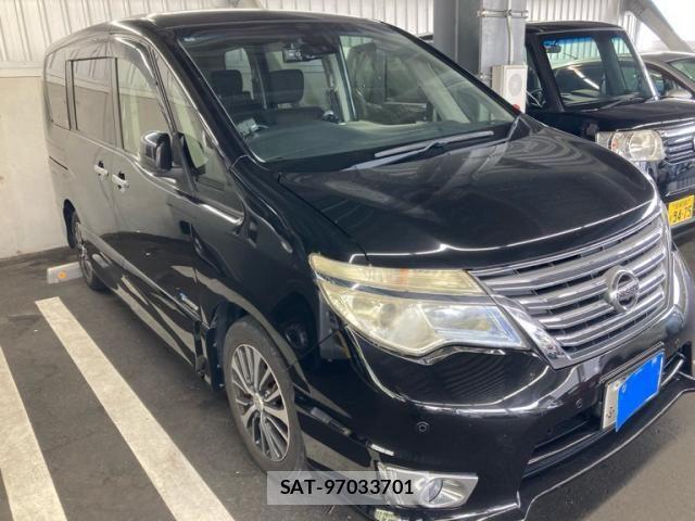 Nissan SERENA 2016-05 8831520-1