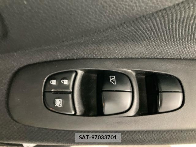 Nissan SERENA 2016-05 8831520-19