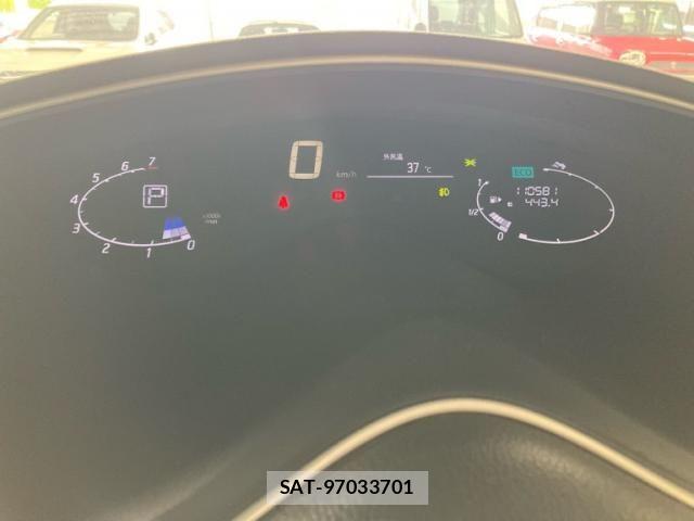 Nissan SERENA 2016-05 8831520-25