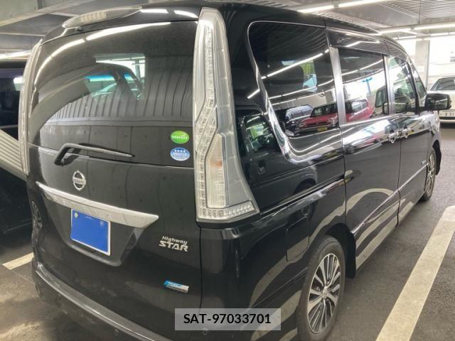 Nissan SERENA 2016-05 8831520-2