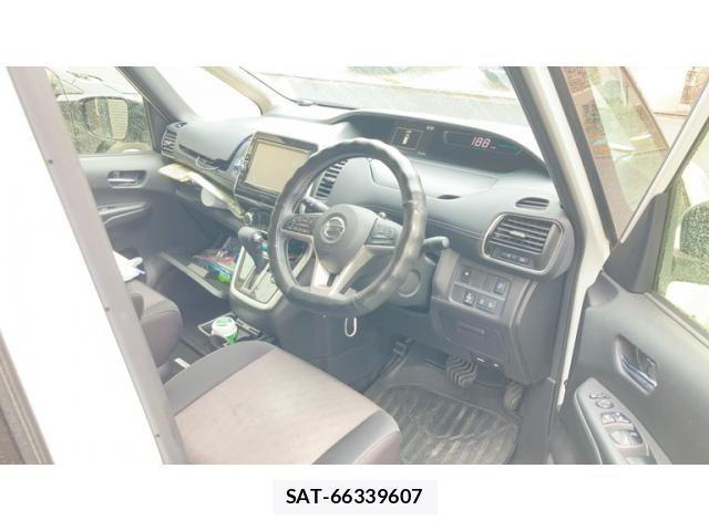 Nissan SERENA 2018-11 8831503-6