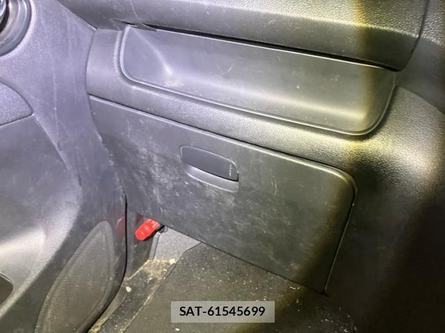 Nissan SERENA 2013-08 8831516-20
