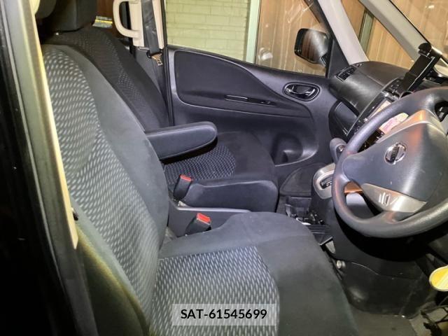 Nissan SERENA 2013-08 8831516-21