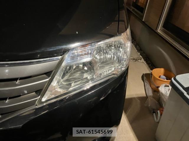 Nissan SERENA 2013-08 8831516-2
