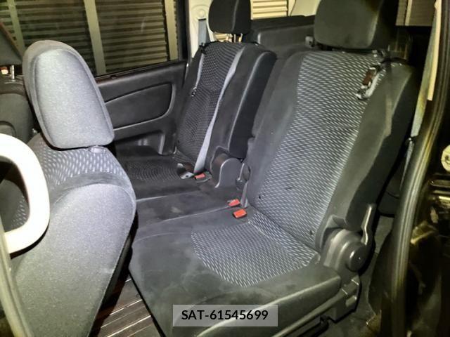 Nissan SERENA 2013-08 8831516-4