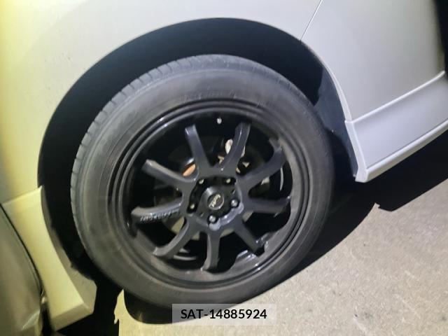 Nissan SERENA 2014-01 8831522-10
