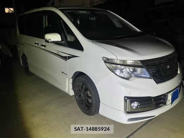 Nissan SERENA 2014-01 8831522-1