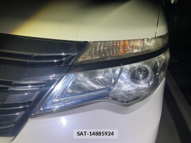 Nissan SERENA 2014-01 8831522-6