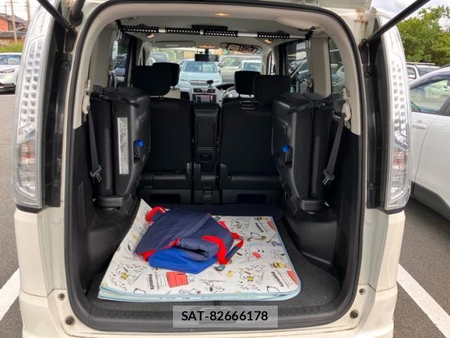 Nissan SERENA 2013-03 8831529-16