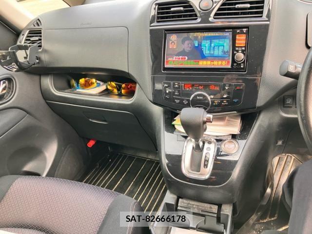 Nissan SERENA 2013-03 8831529-21