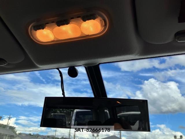 Nissan SERENA 2013-03 8831529-24