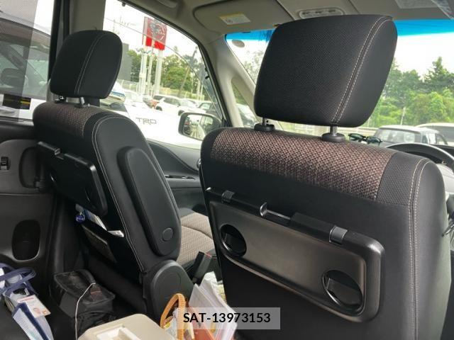 Nissan SERENA 2015-12 8850615-13