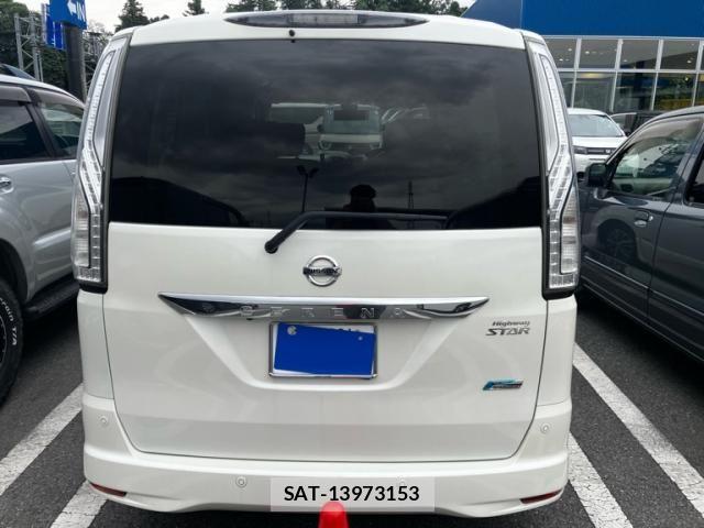 Nissan SERENA 2015-12 8850615-1