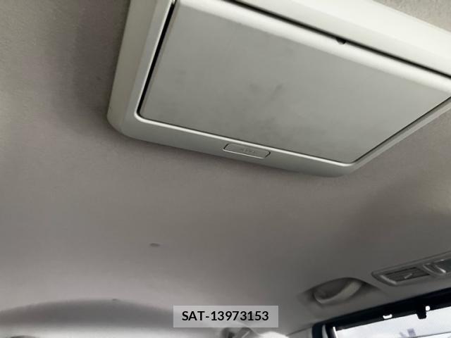 Nissan SERENA 2015-12 8850615-21