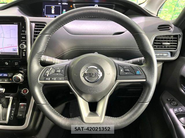 Nissan SERENA 2016-11 8849944-11
