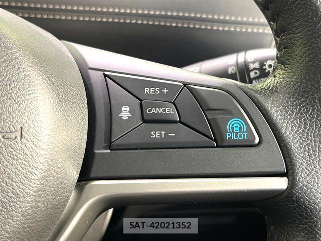 Nissan SERENA 2016-11 8849944-5