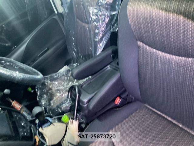 Nissan SERENA 2014-01 8850617-11