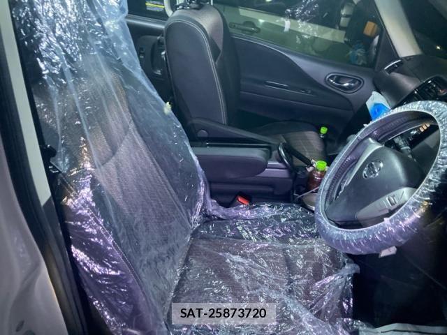 Nissan SERENA 2014-01 8850617-16