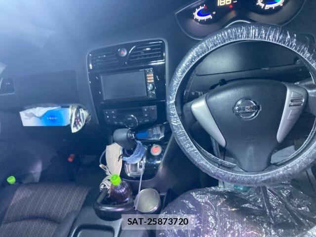 Nissan SERENA 2014-01 8850617-17