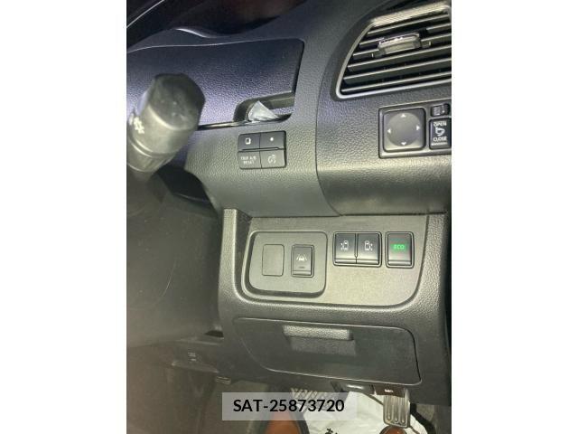 Nissan SERENA 2014-01 8850617-23