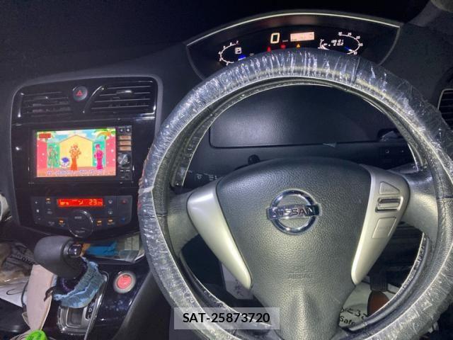 Nissan SERENA 2014-01 8850617-24