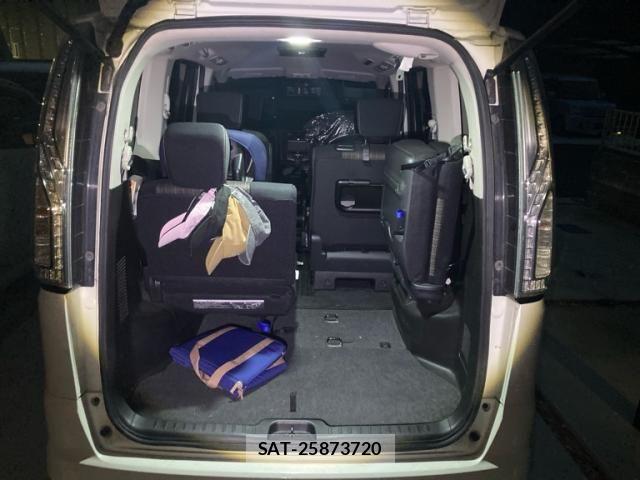 Nissan SERENA 2014-01 8850617-8