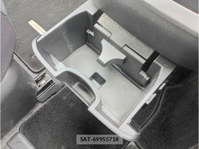 Nissan SERENA 2017-08 8850609-9