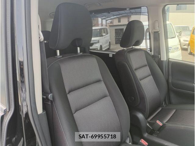 Nissan SERENA 2017-08 8850609-18