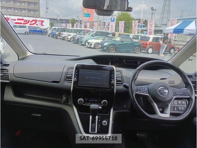 Nissan SERENA 2017-08 8850609-1