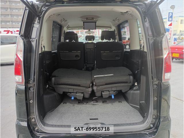 Nissan SERENA 2017-08 8850609-23