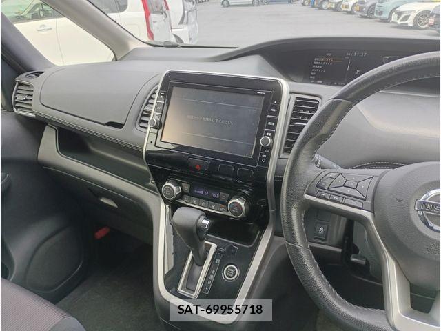 Nissan SERENA 2017-08 8850609-3