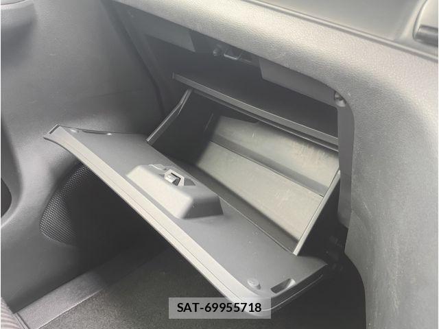 Nissan SERENA 2017-08 8850609-8