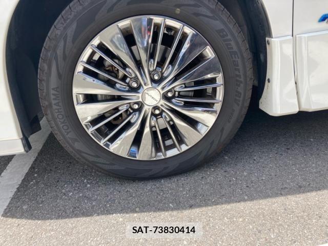 Nissan SERENA 2017-04 8849911-9