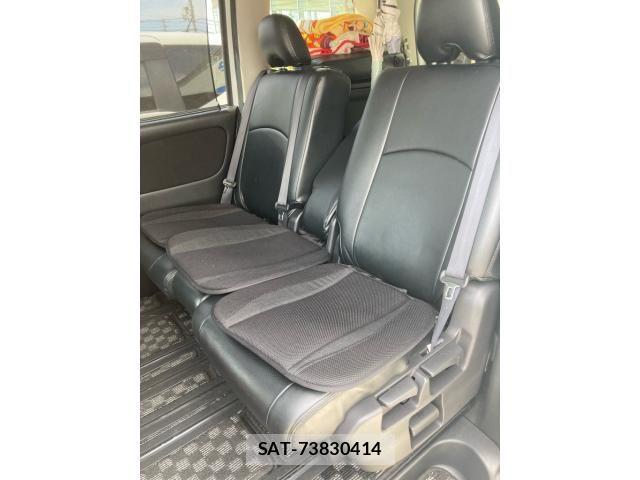 Nissan SERENA 2017-04 8849911-12