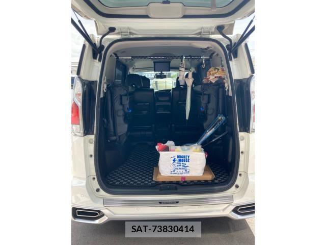 Nissan SERENA 2017-04 8849911-13