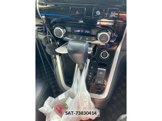 Nissan SERENA 2017-04 8849911-20