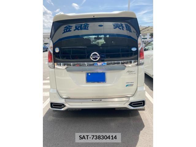 Nissan SERENA 2017-04 8849911-3