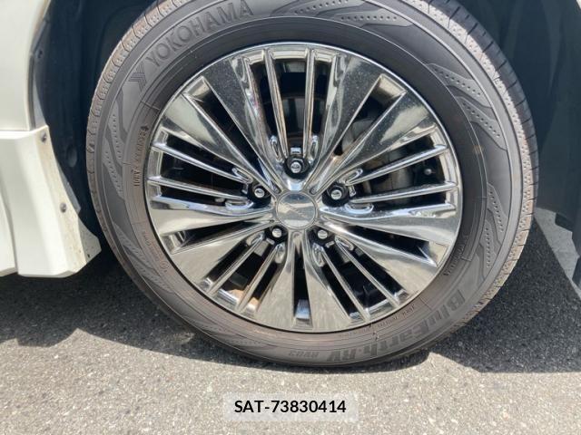 Nissan SERENA 2017-04 8849911-6