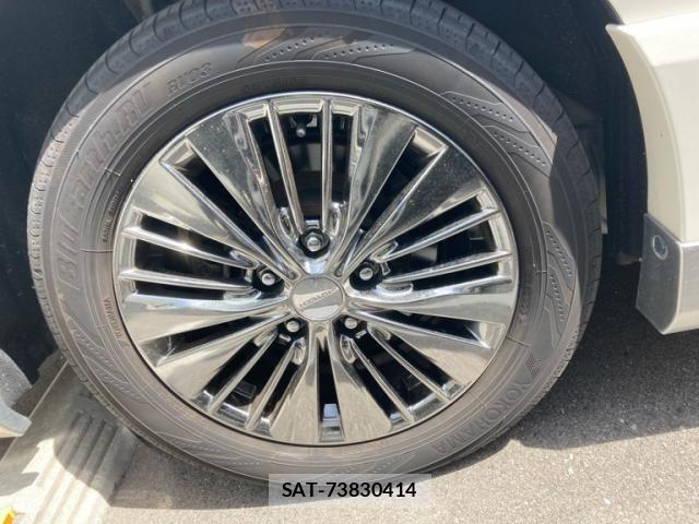 Nissan SERENA 2017-04 8849911-7