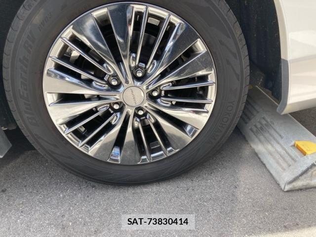Nissan SERENA 2017-04 8849911-8